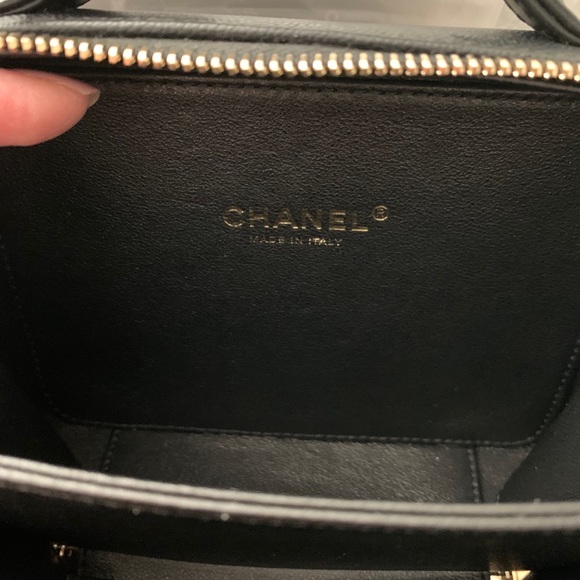 Chanel CC Filigree Vanity Small Black - Picture 6 of 17